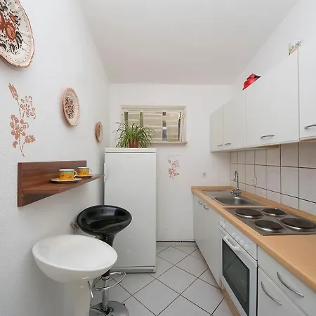 Apartament House Ursić *